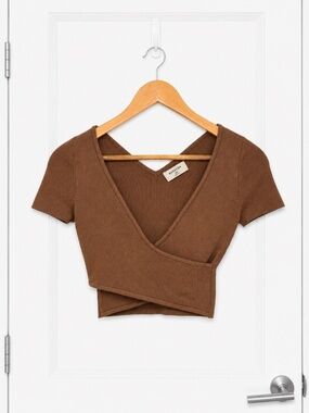 Aritzia Babaton Brown Ribbed Crop Top | Short Sleeve | Size XXS